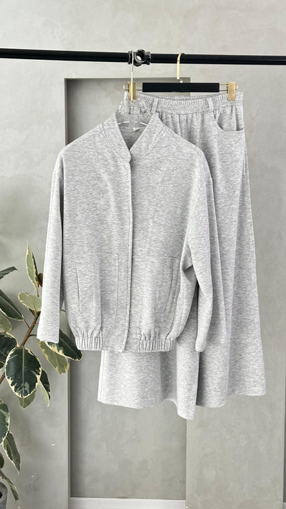 بدلة نسائي بجاكيت مع ازرار