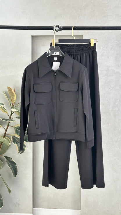 بدلة نسائي بجيوب