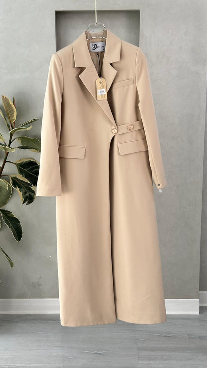 جاكيت حزام ع جنب ازرار