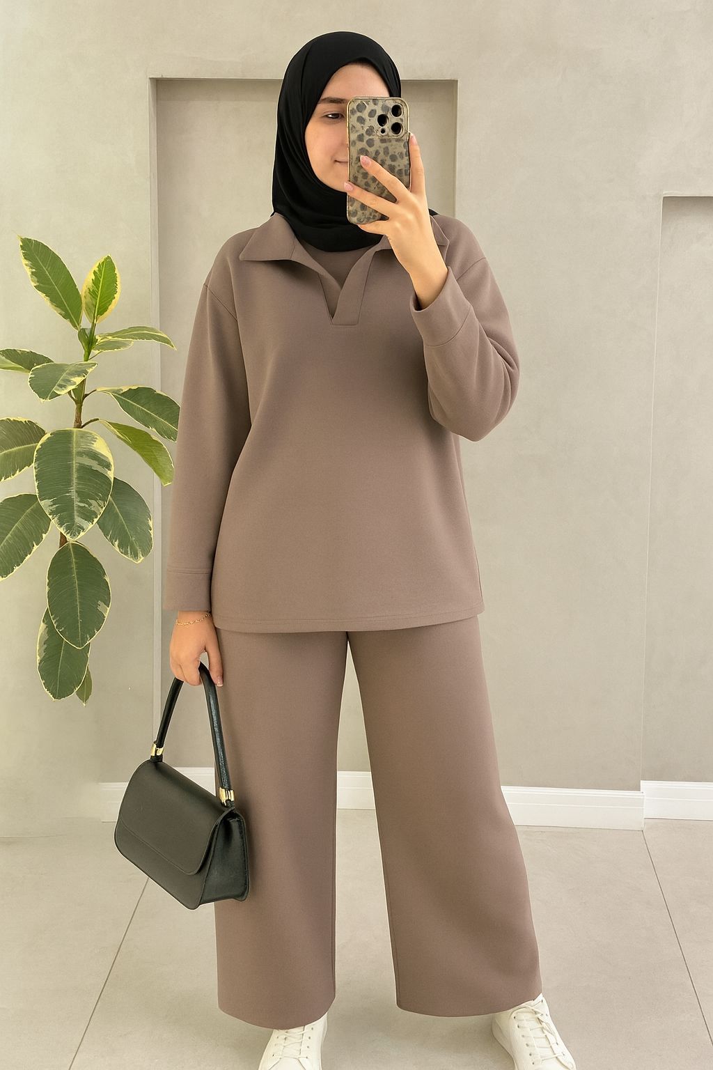 بدلة نسائي