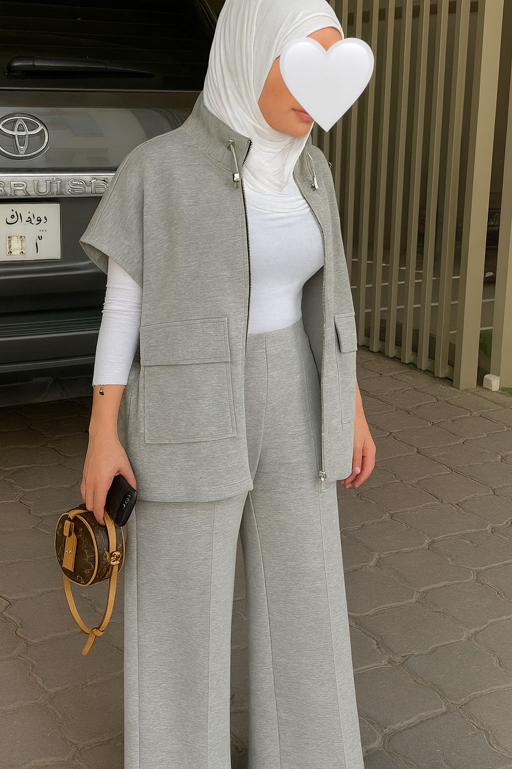 بدلة نسائي