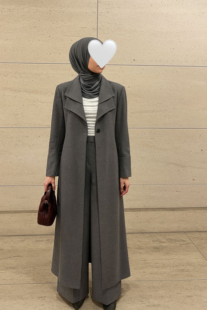 جاكيت نسائي بياقتين