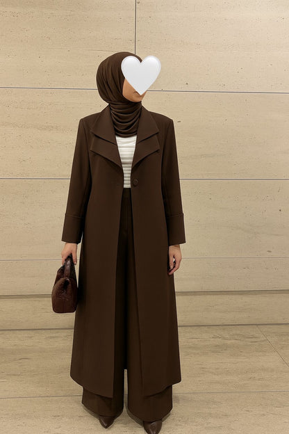 جاكيت نسائي بياقتين