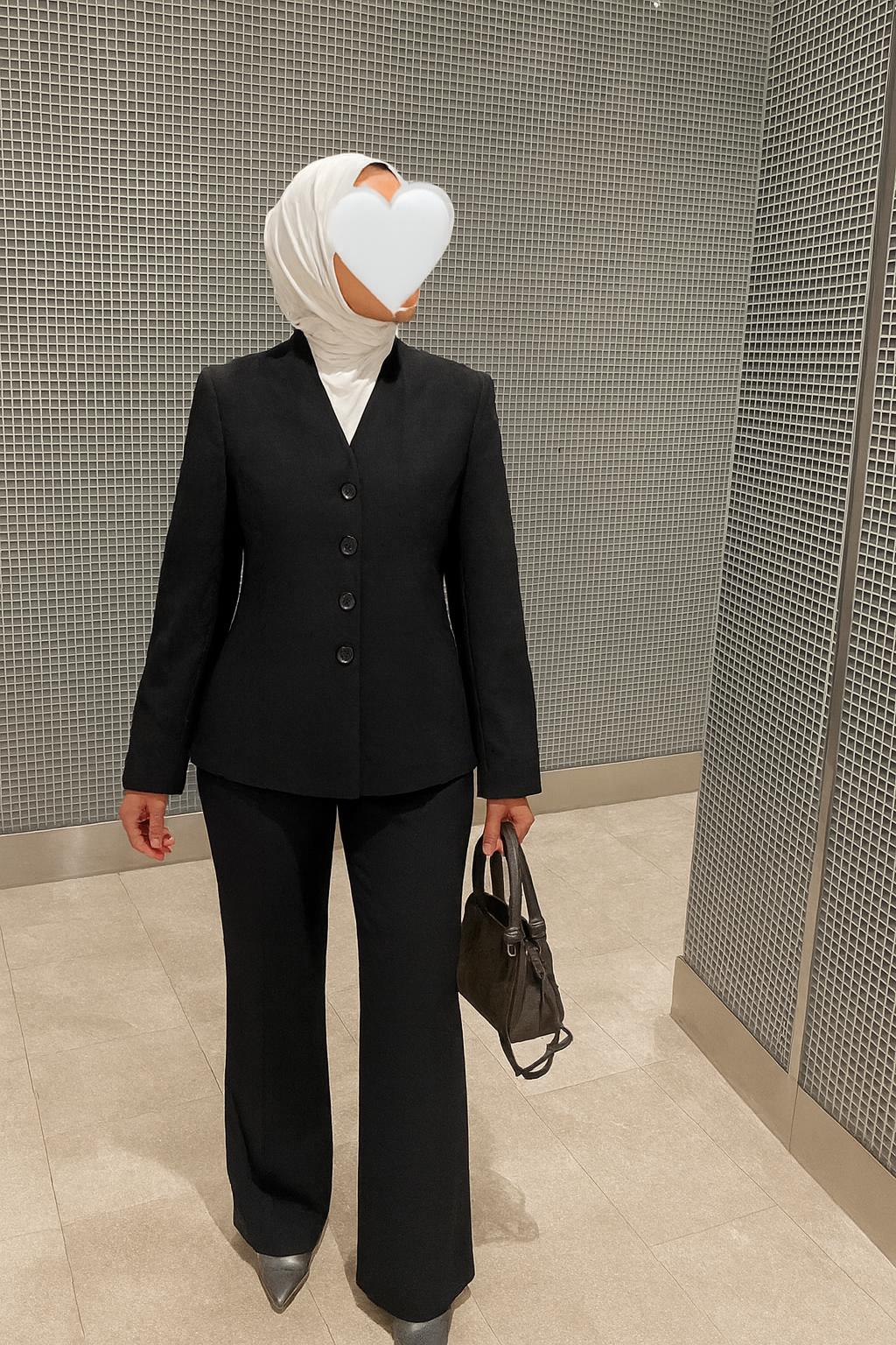 بدلة نسائى