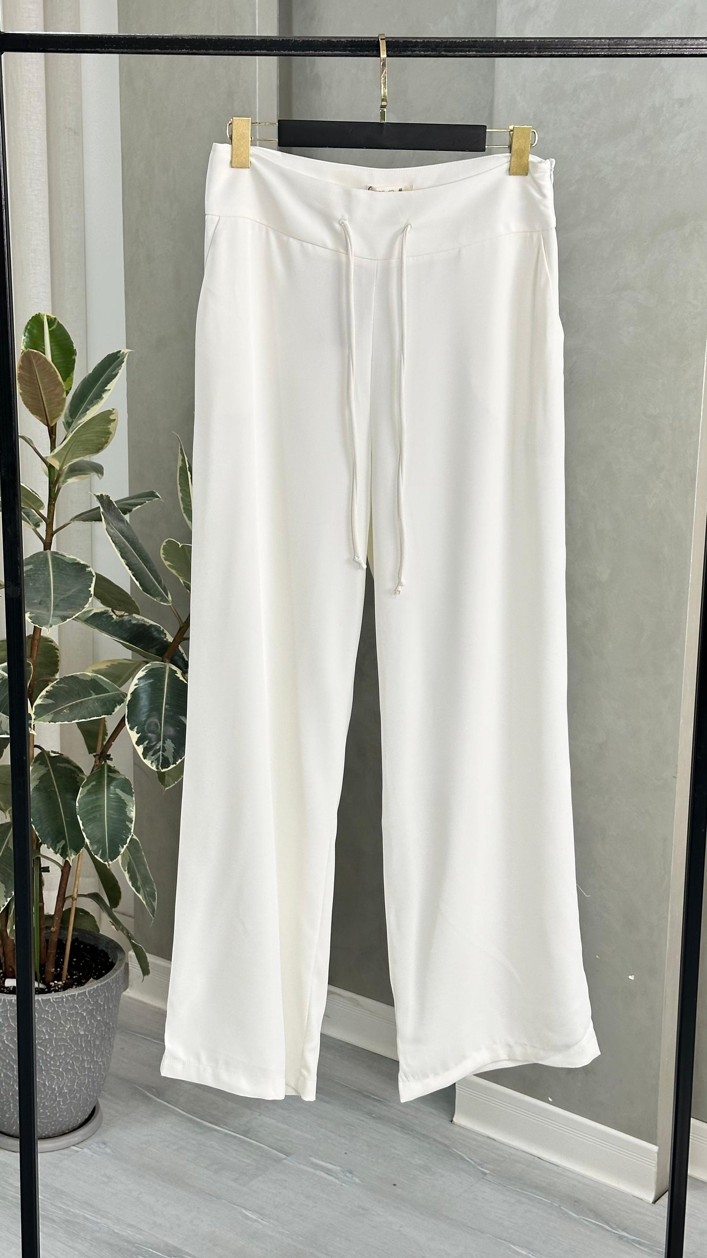 بنطلون رسمي فضفاض