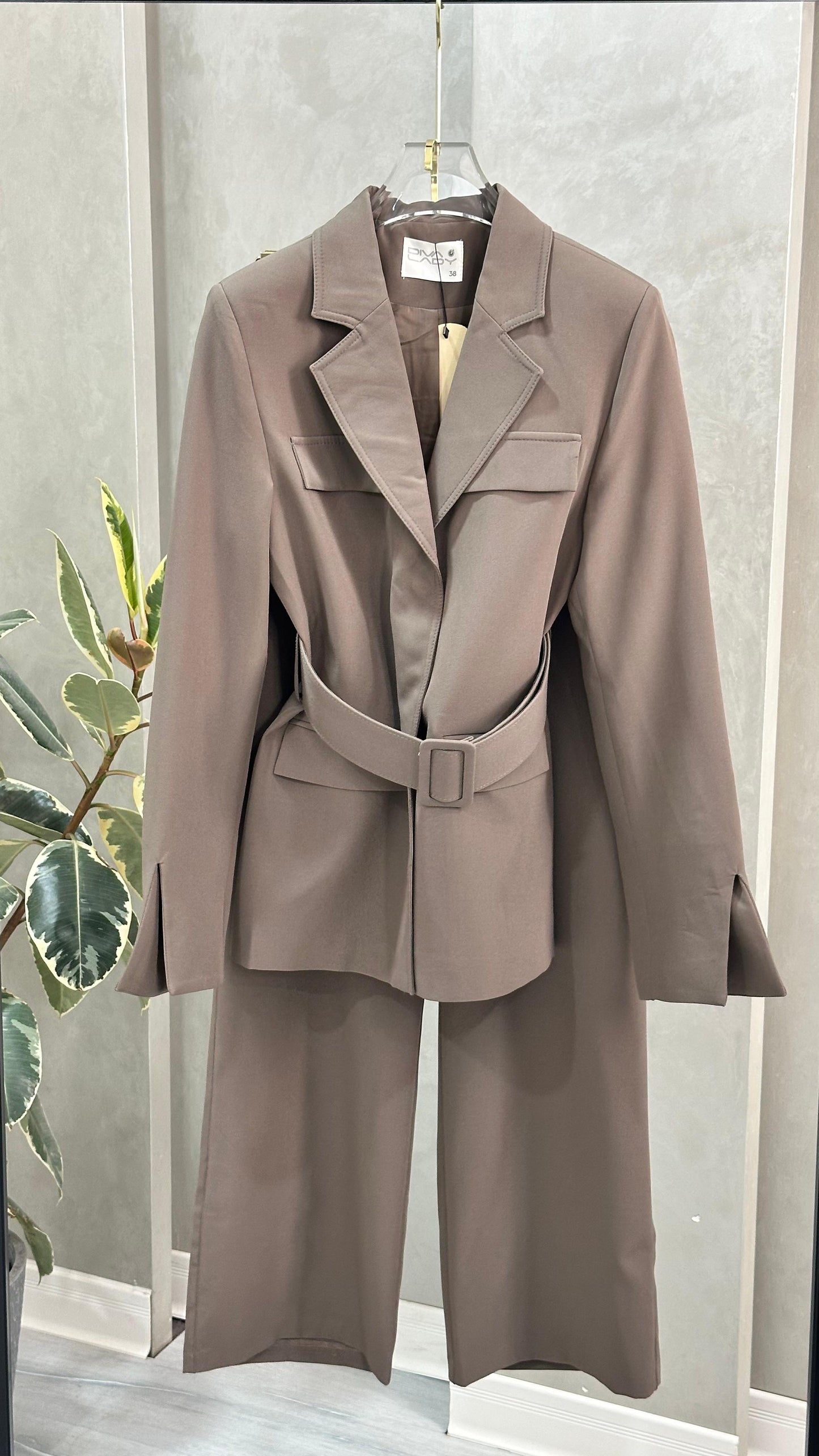 بدلة رسمي حزام