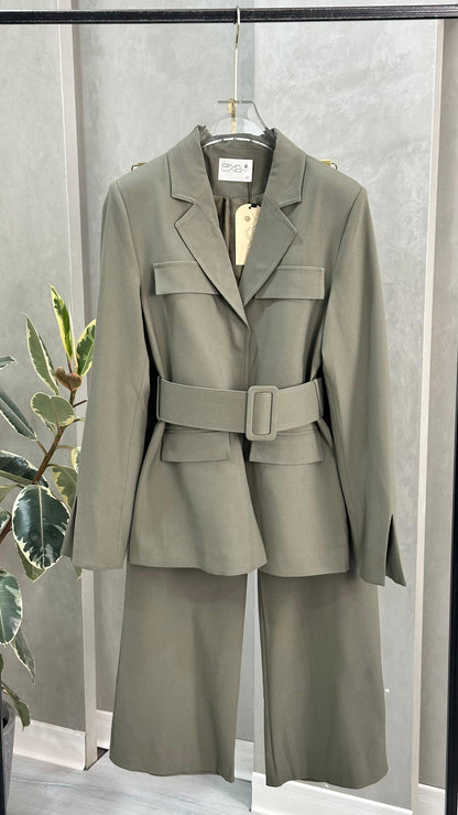 بدلة رسمي حزام