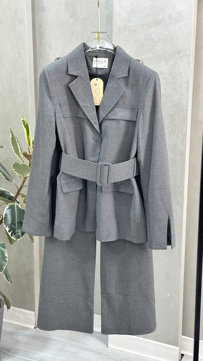 بدلة رسمي حزام