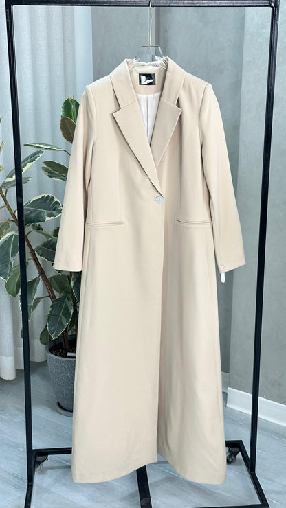 جاكيت نسائي مع زر