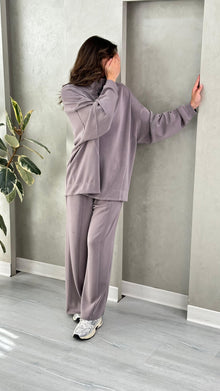 بدلة نسائي ازرار