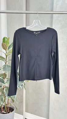 توب نسائي باكمام