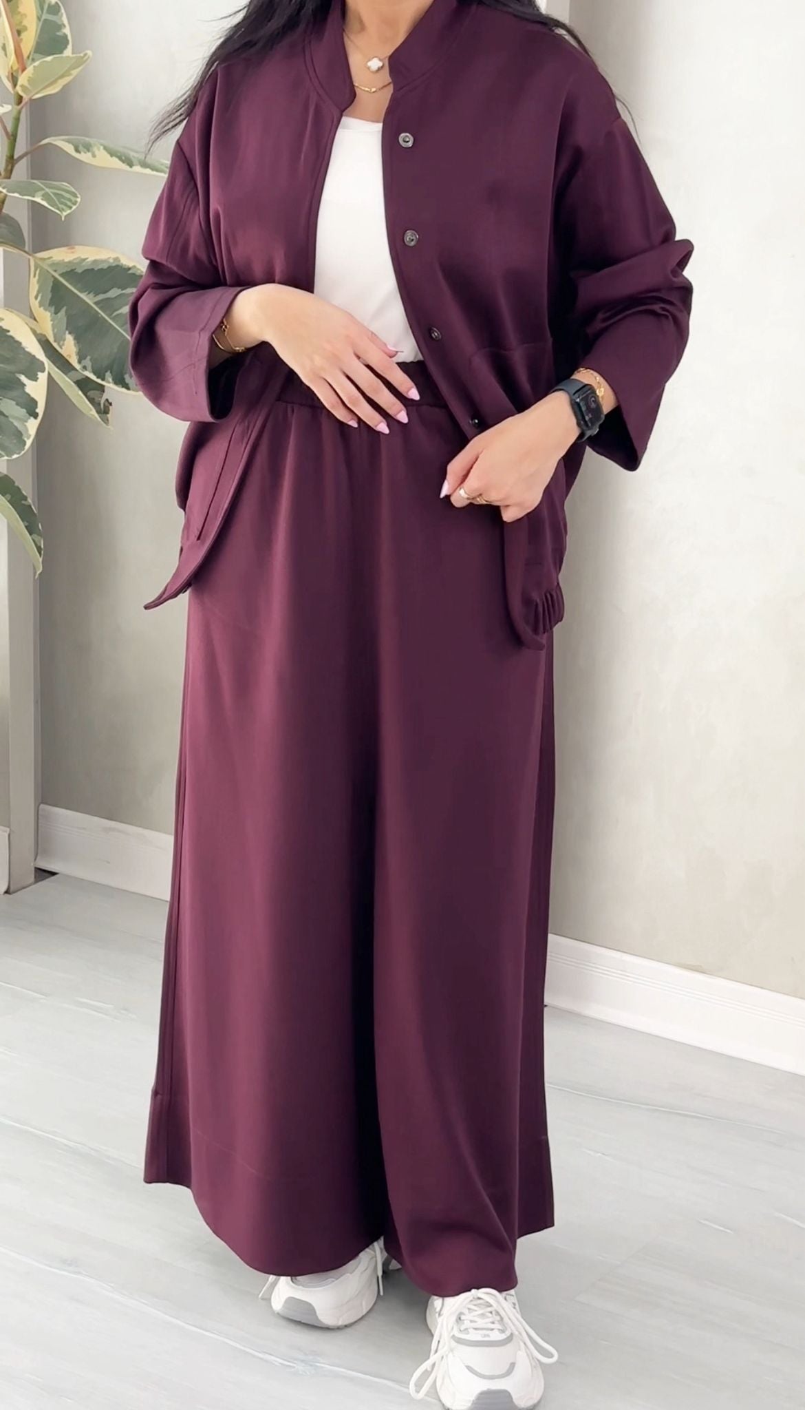 بدلة نسائي بجاكيت مع ازرار