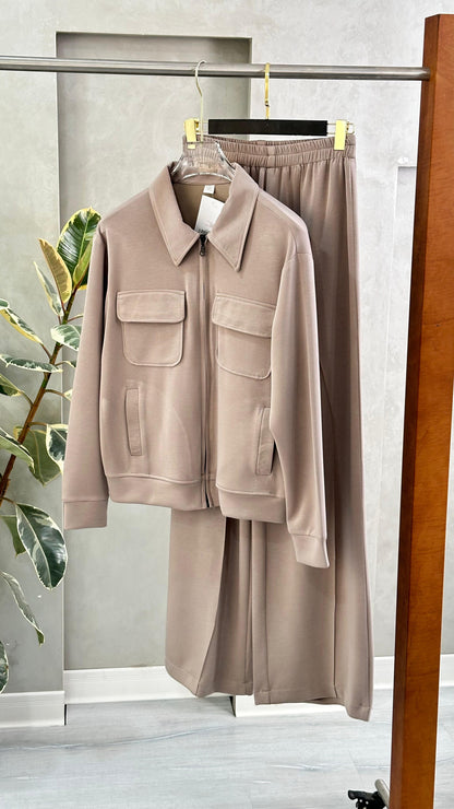 بدلة نسائي بجيوب