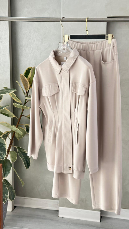 بدلة نسائي بسحاب