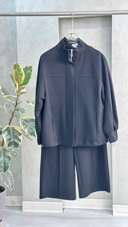 بدلة نسائي بازرار مخفية