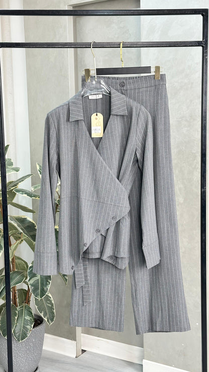 بدلة رسمي مقلم