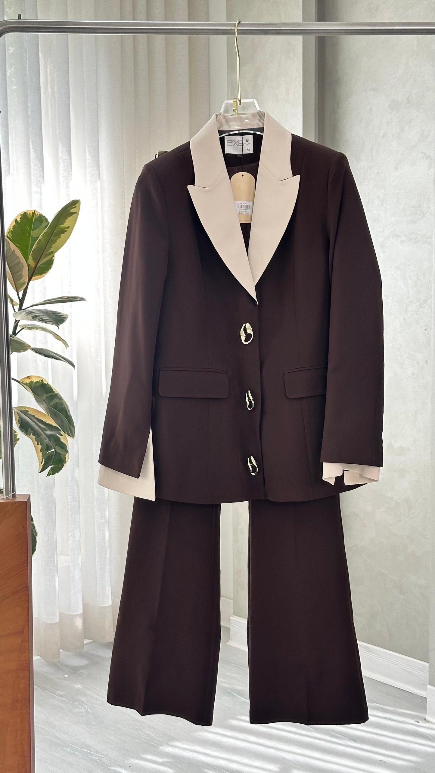 بدلة رسمي قصير