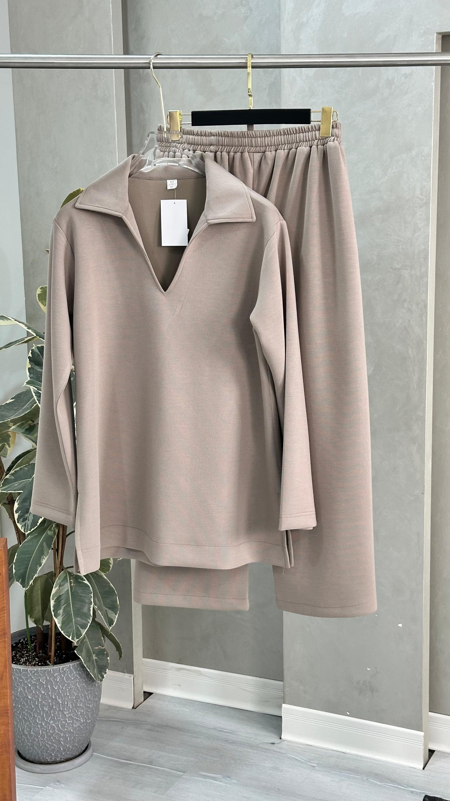 بدلة نسائي كاجوال