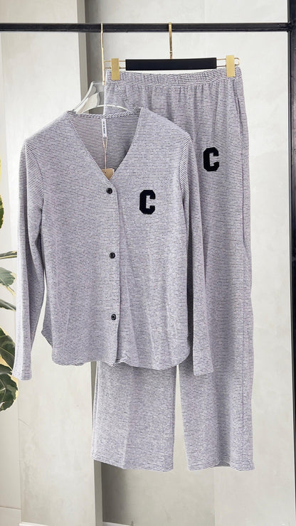 بيجامة نسائي