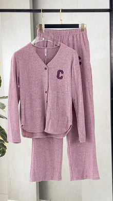 بيجامة نسائي