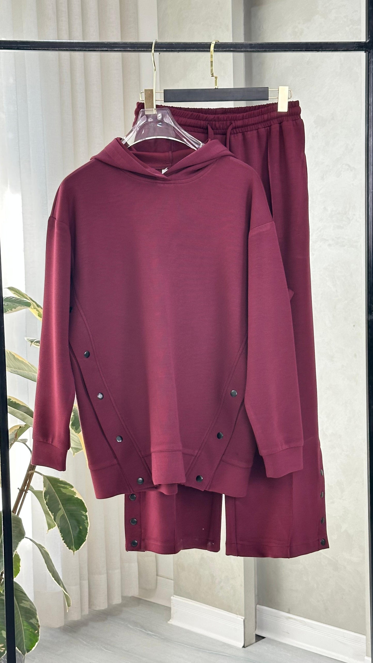 بدلة نسائي بسترة رأس