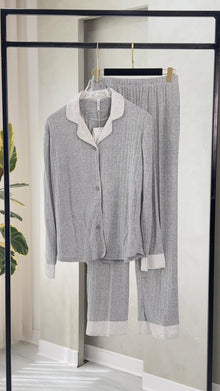 بيجامة نسائي