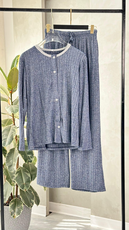 بيجامة نسائي عريضة بازرار