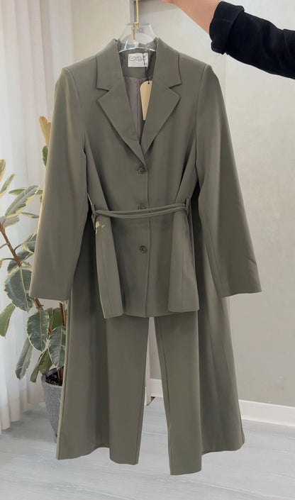 بدلة رسمي رابطة