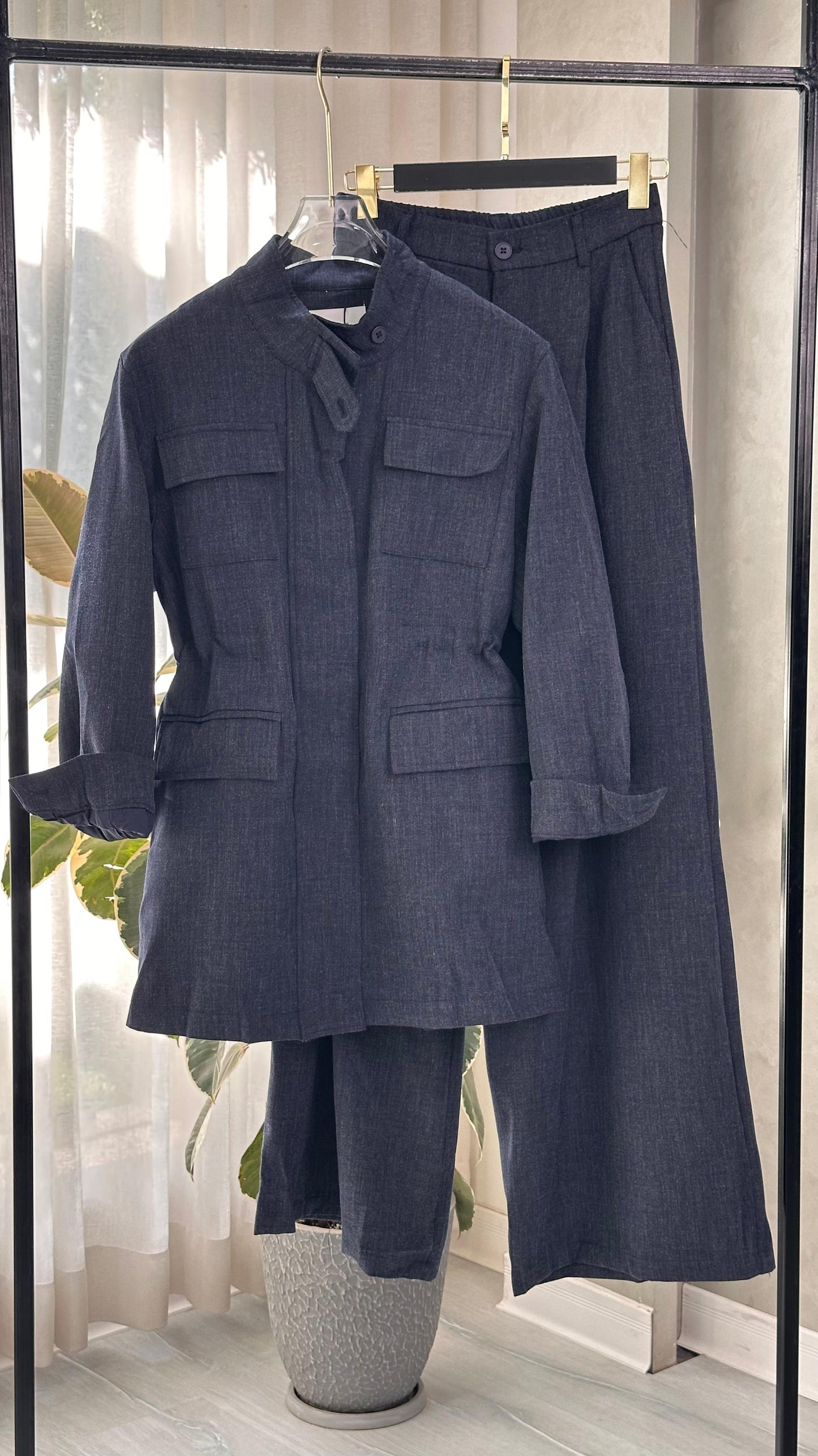 بدلة جينز بأربع جيب