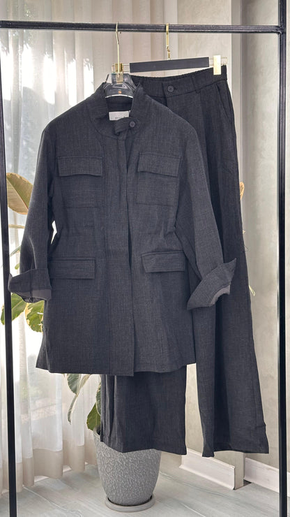 بدلة جينز بأربع جيب