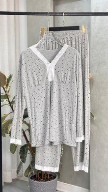 بيجامة نسائي بقبة واكمام مميزة