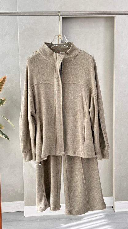 بدلة نسائي رياضية