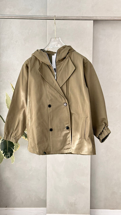 جاكيت نسائي مع قلنسوة