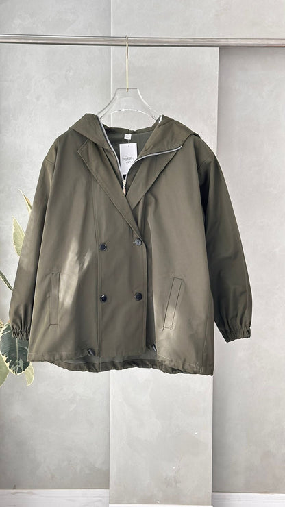 جاكيت نسائي مع قلنسوة