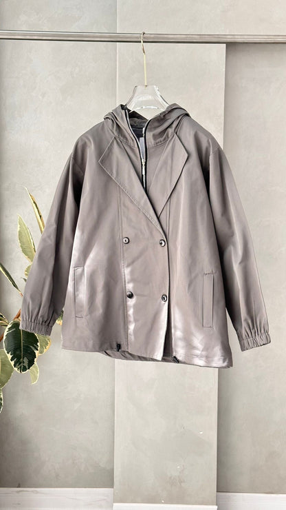 جاكيت نسائي مع قلنسوة