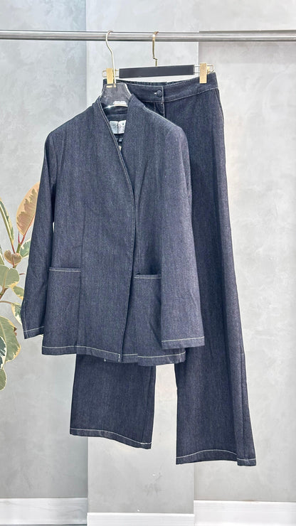 بدلة جينز عريضة