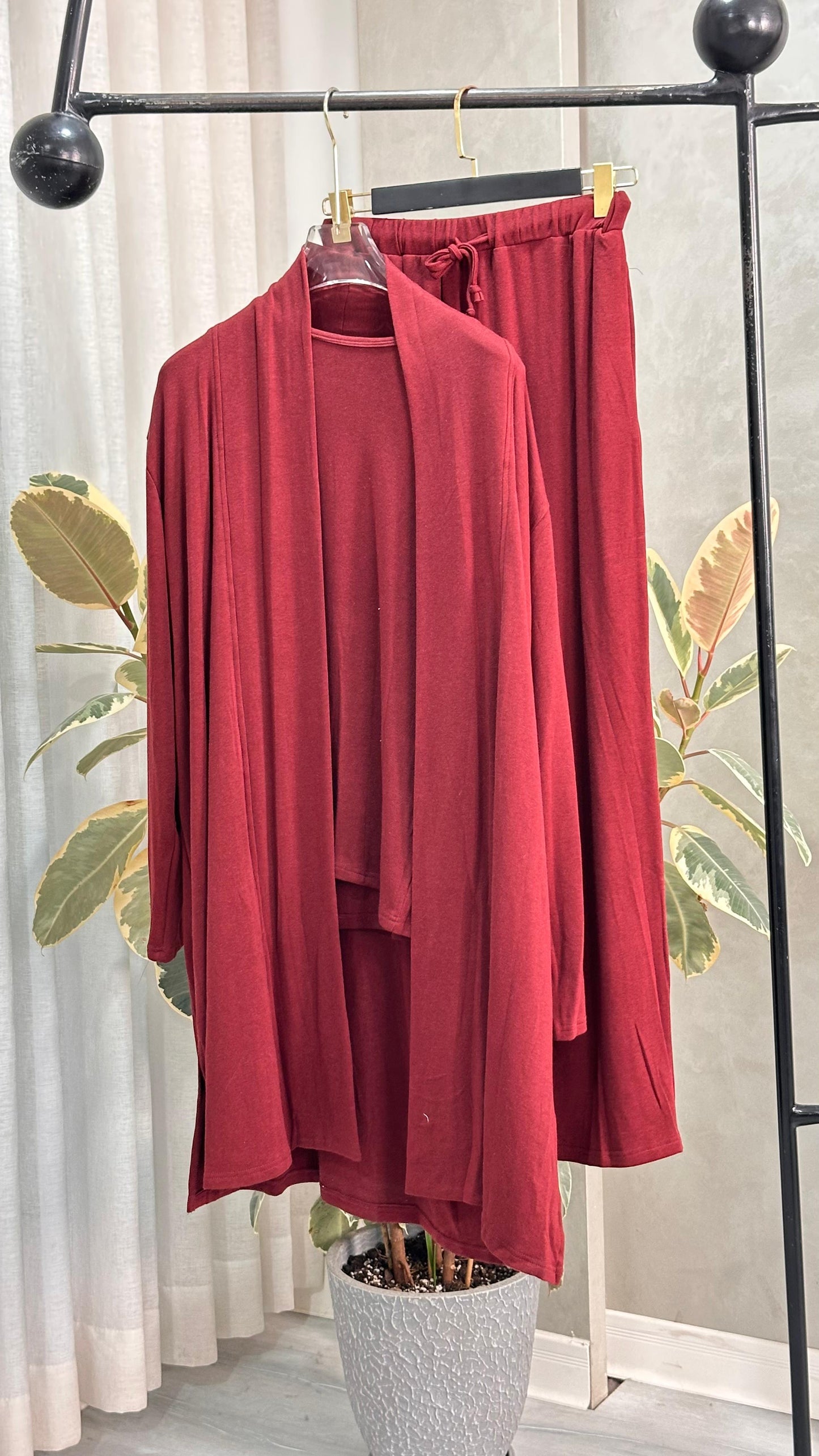 بيجامة نسائي بنطال واسع