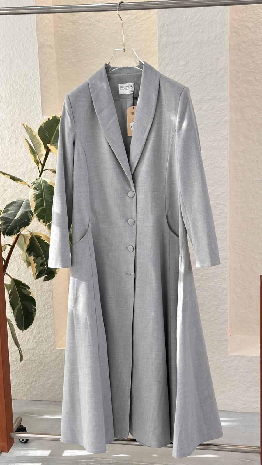 جاكيت نسائي مع ازرار