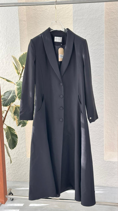 جاكيت نسائي مع ازرار