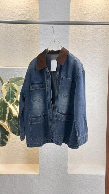 جاكيت جينز نسائي بياقة مميزة اللون