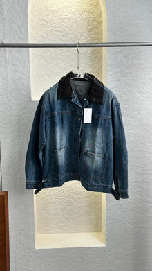 جاكيت نسائي كلاسيكي