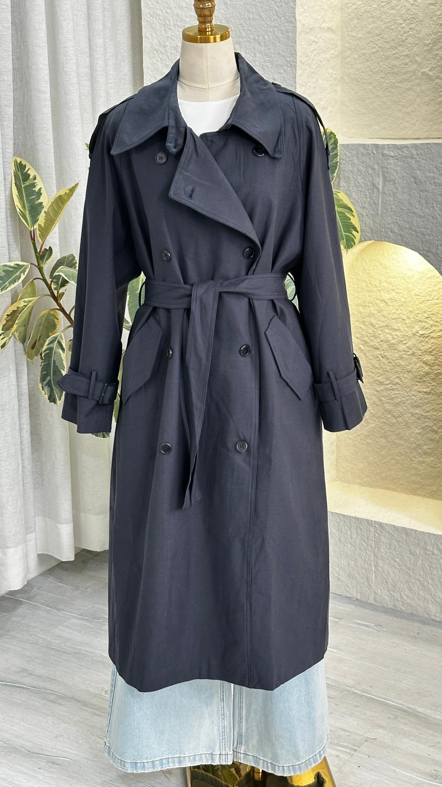 جاكيت نسائي طويل وعصري