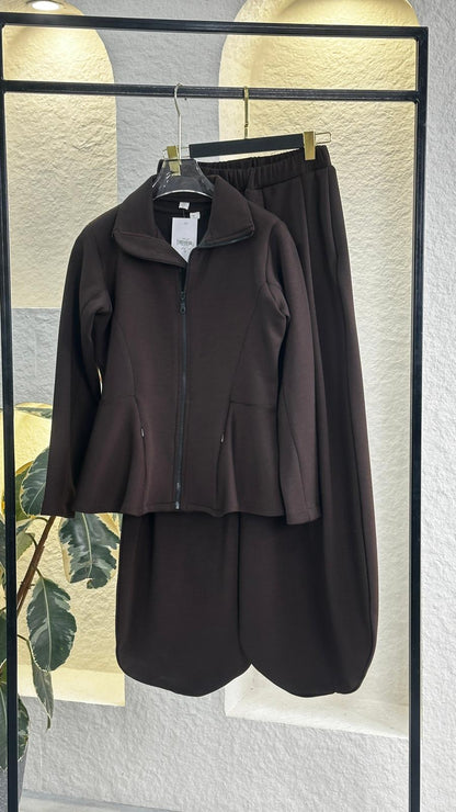 بدلة نسائي بخصر مكشكش