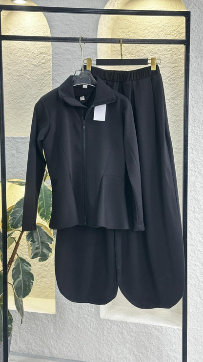 بدلة نسائي بخصر مكشكش