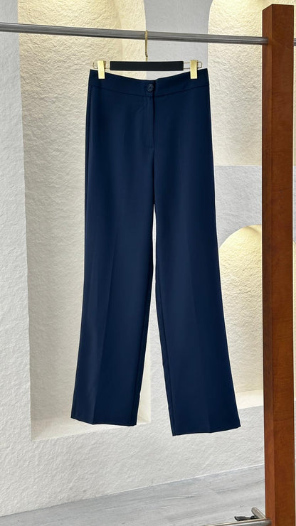 بنطلون نسائي كلاسيكي