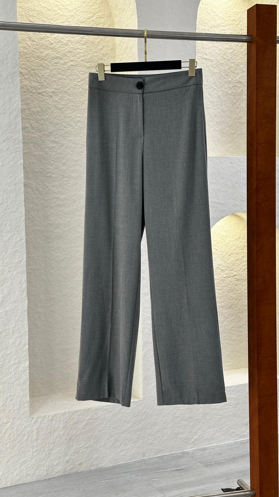 بنطلون نسائي كلاسيكي