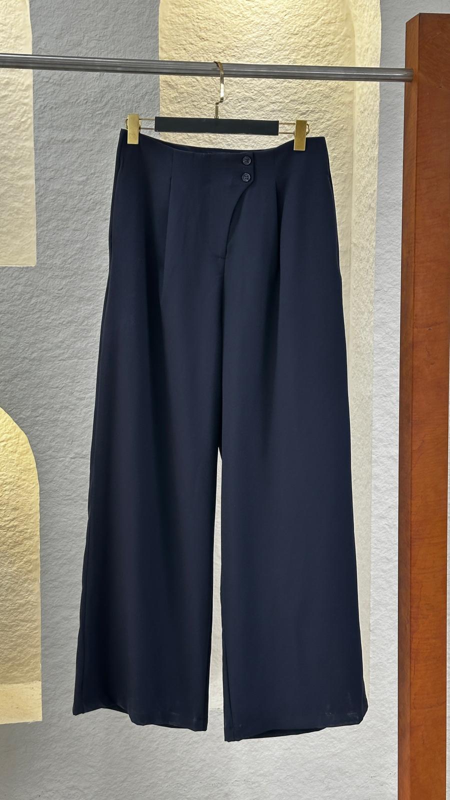 بنطلون نسائي واسع