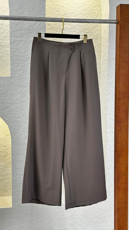 بنطلون نسائي واسع