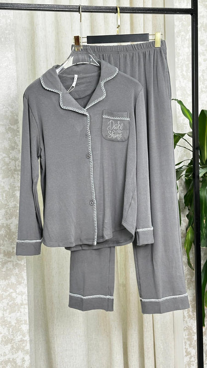 بيجامة نسائي