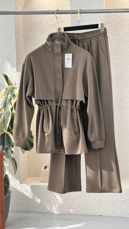 بدلة نسائي سحاب